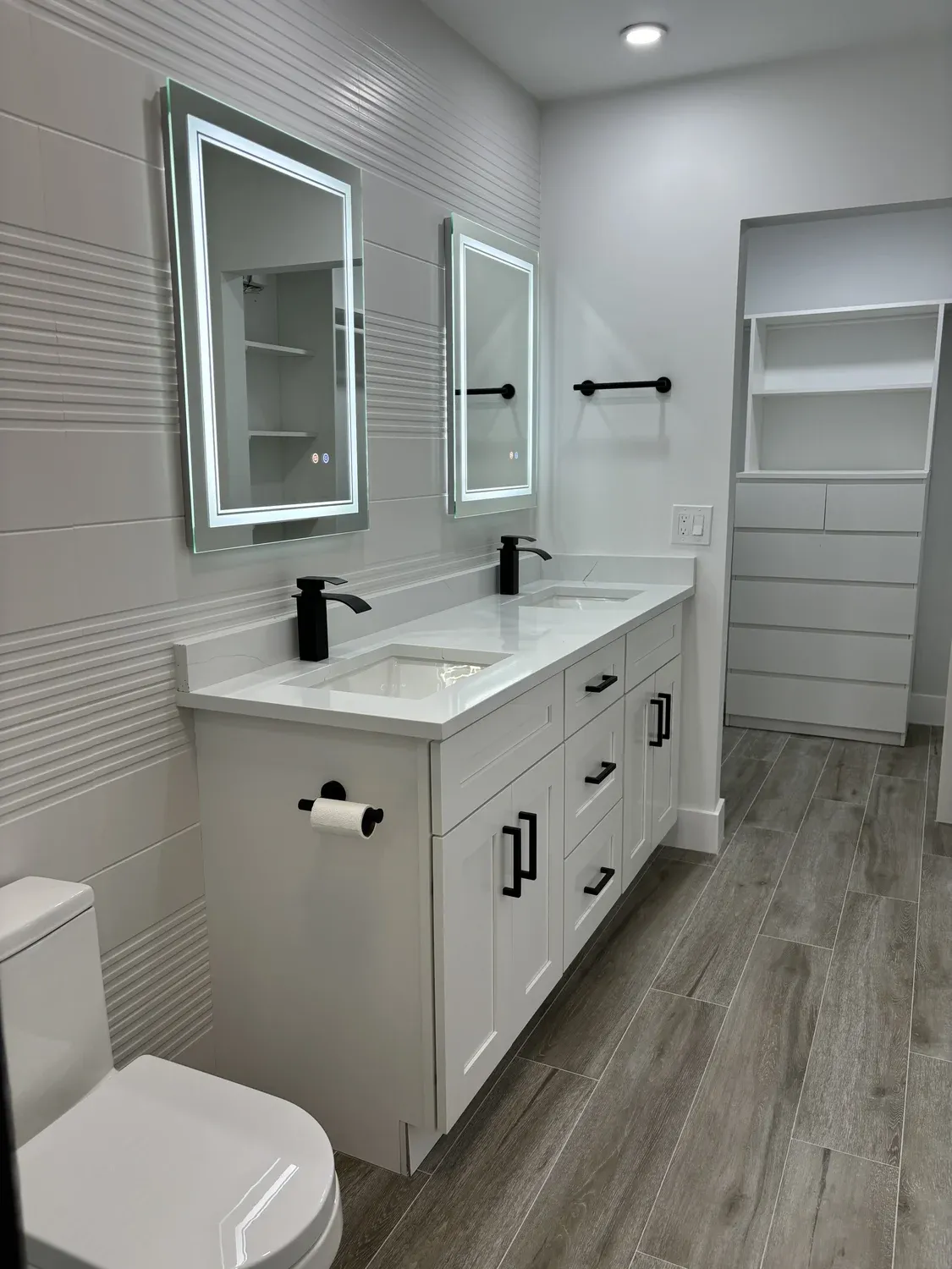 Double Vanity Bath with Walk-In Closet