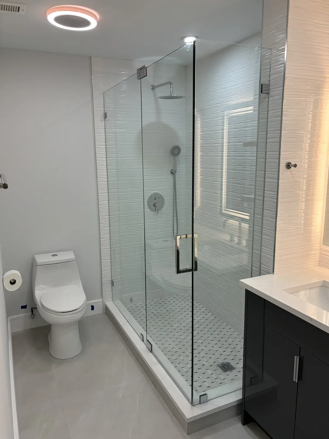 Dark Vanity Bathroom Suite