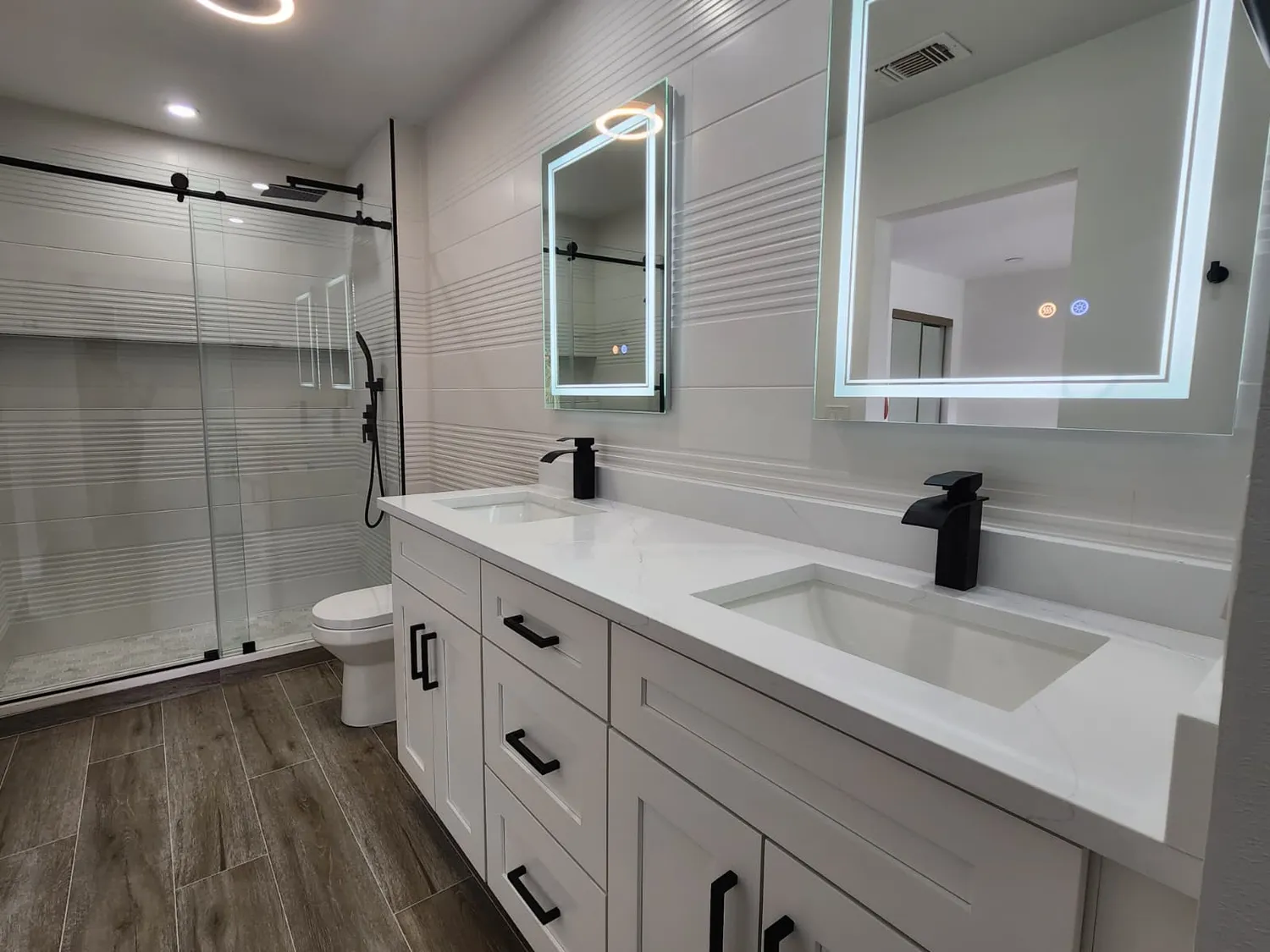 Double Vanity Bath