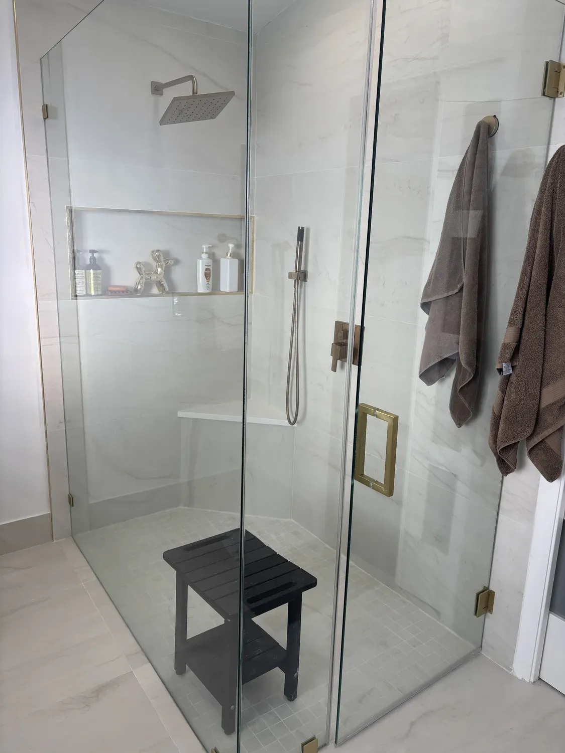 Frameless Glass Shower with Bench